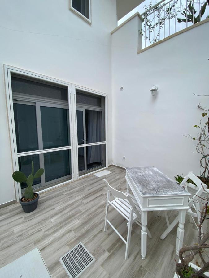 La Casa Di Nina Bed & Breakfast Lecce Bagian luar foto