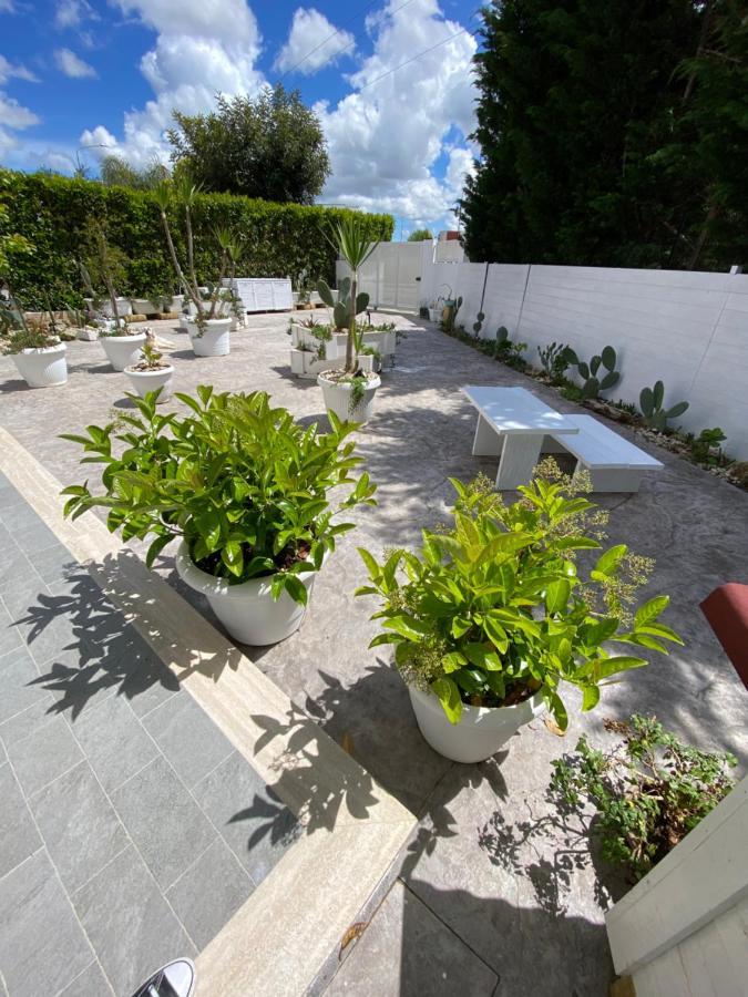 La Casa Di Nina Bed & Breakfast Lecce Bagian luar foto