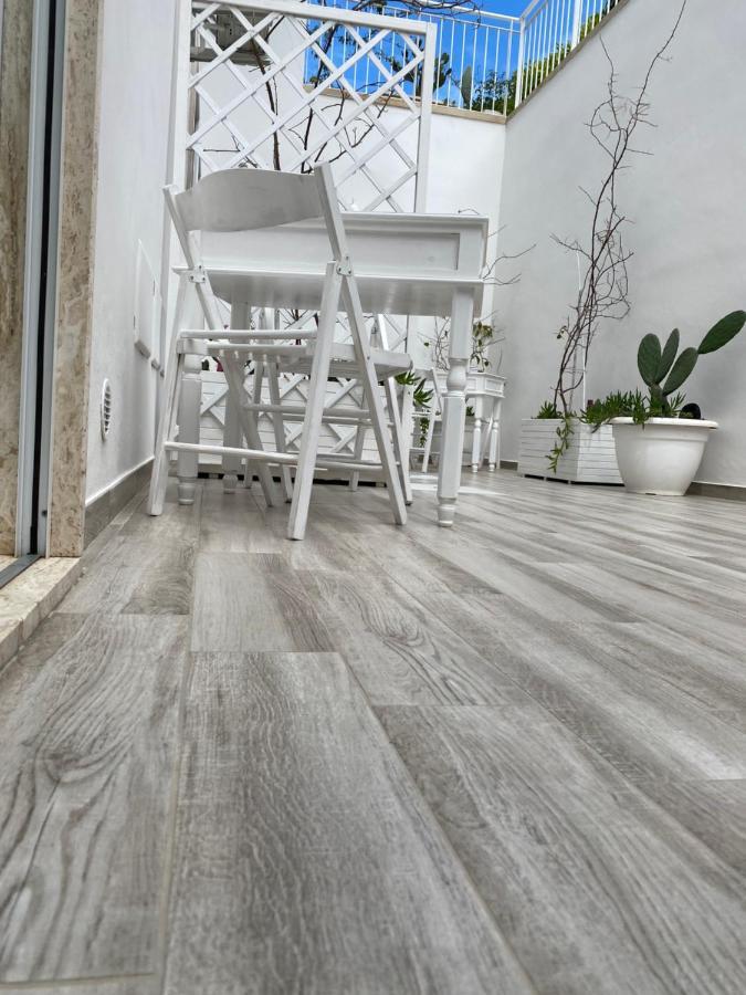 La Casa Di Nina Bed & Breakfast Lecce Bagian luar foto