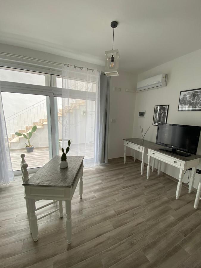 La Casa Di Nina Bed & Breakfast Lecce Bagian luar foto