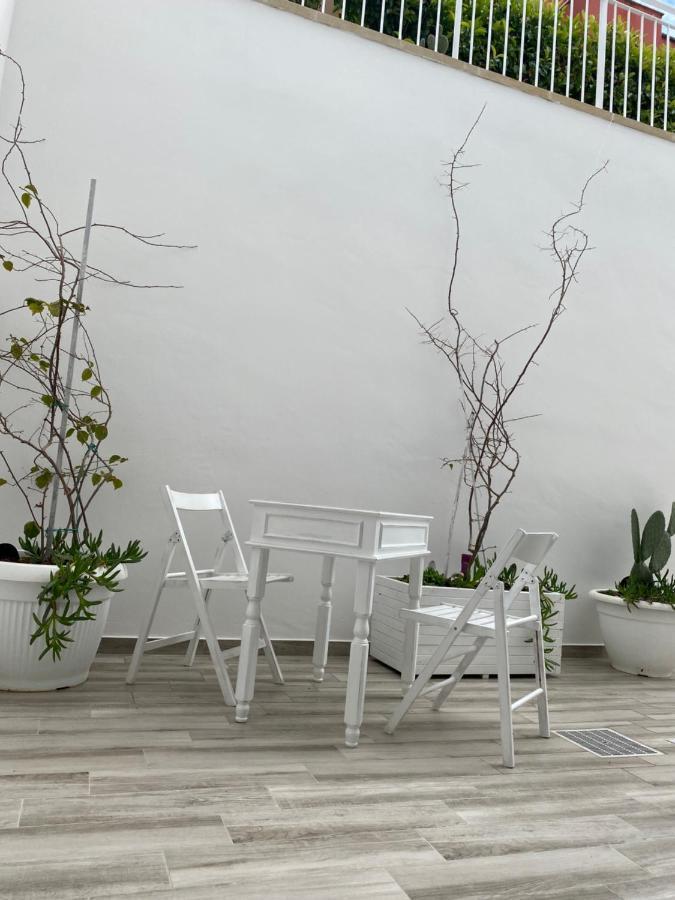 La Casa Di Nina Bed & Breakfast Lecce Bagian luar foto