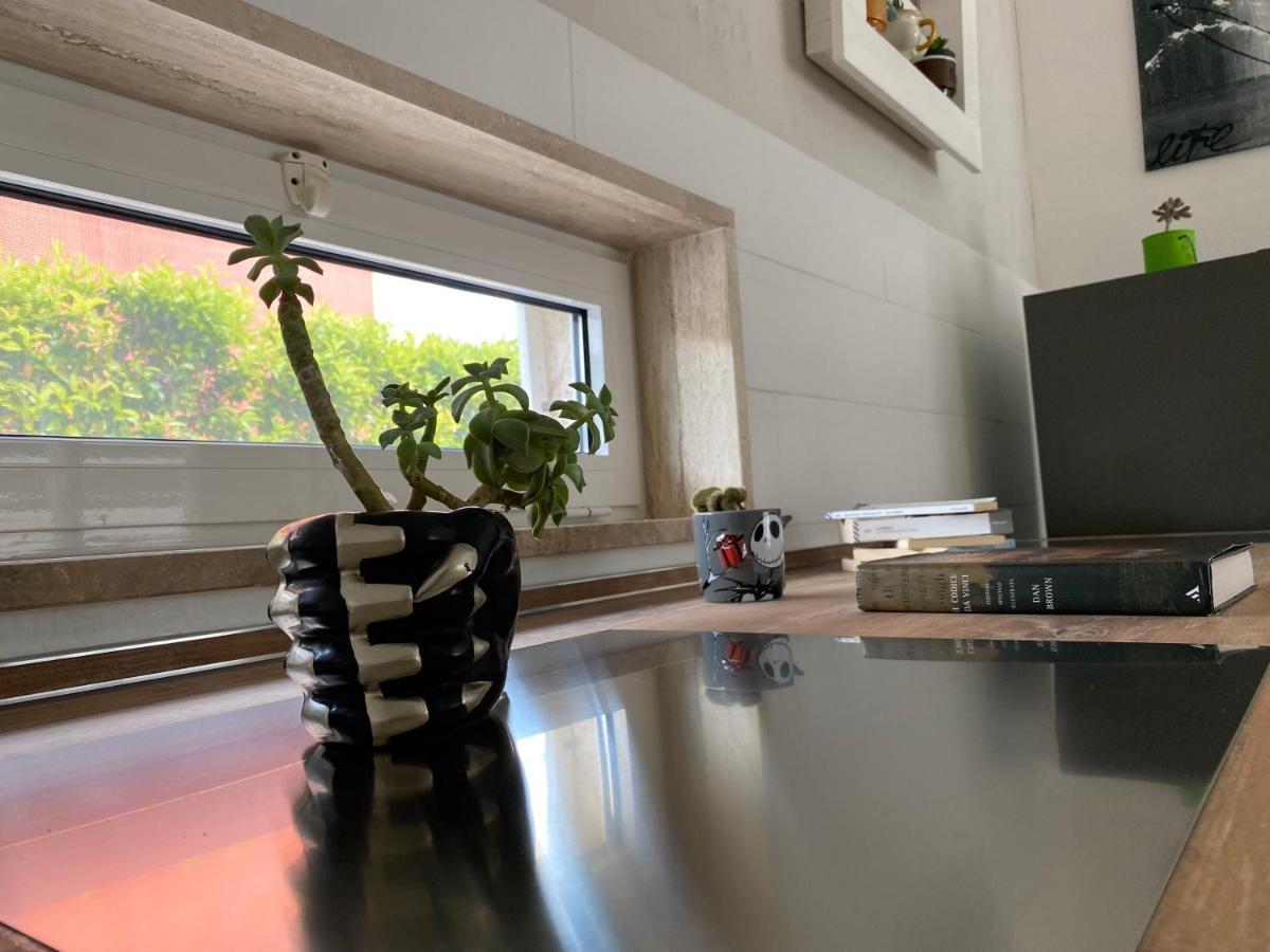 La Casa Di Nina Bed & Breakfast Lecce Bagian luar foto