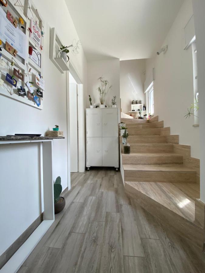La Casa Di Nina Bed & Breakfast Lecce Bagian luar foto