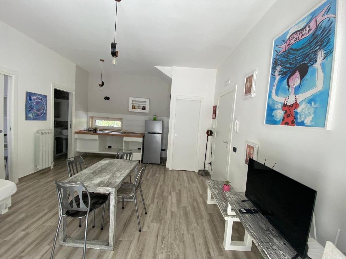 La Casa Di Nina Bed & Breakfast Lecce Bagian luar foto