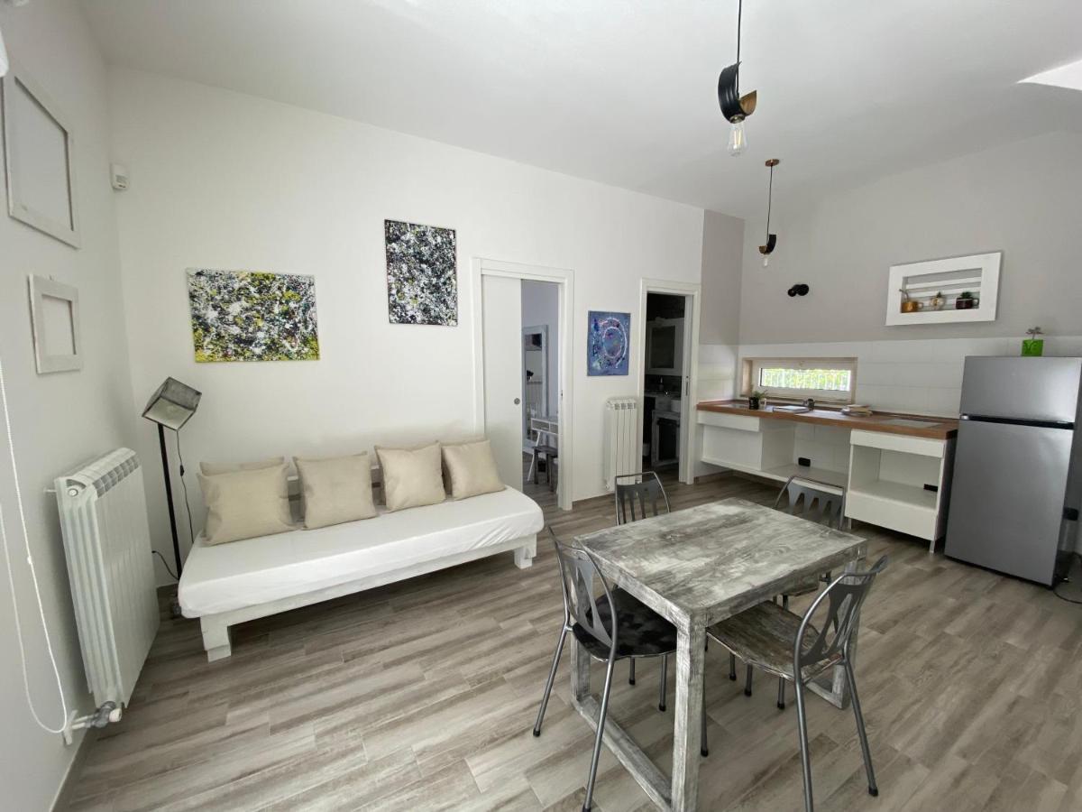 La Casa Di Nina Bed & Breakfast Lecce Bagian luar foto